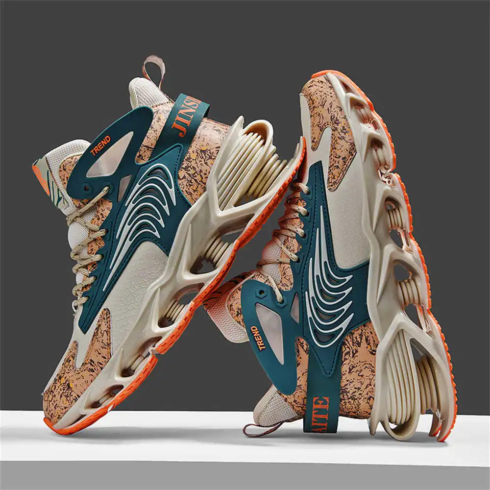 Luxury Lifestyle Dark - أحذية رياضية للجري متوسطة الحجم غير